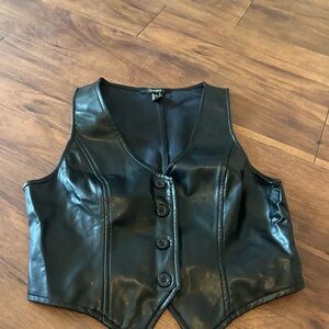 Forever 21 Black Sleeveless Top